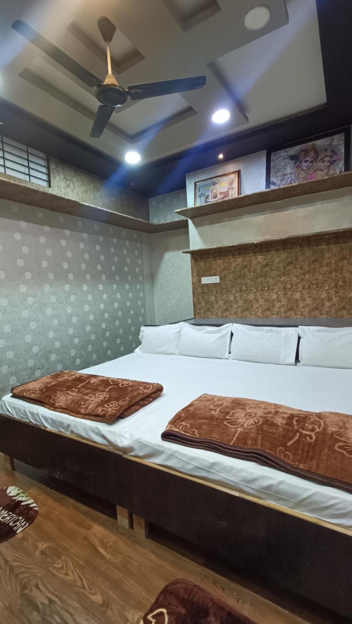 Mangaldeep Guest House Удджайн Экстерьер фото